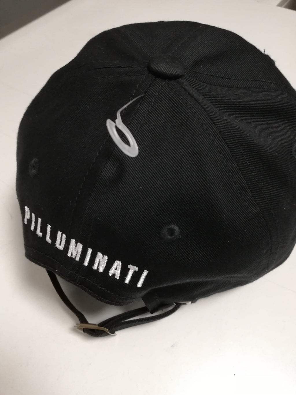 Pilluminati - Dadcap - Musta
