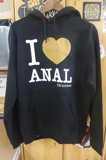 Anal Thunder - Huppari